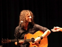 roya-guitar-club-01