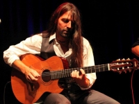 royal-guitar-club-03